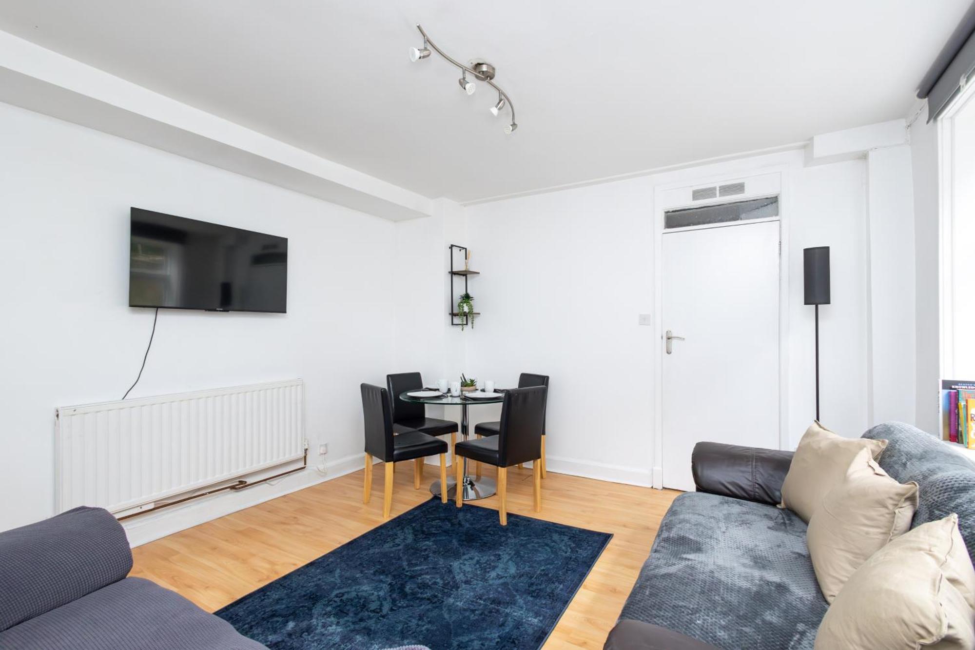 Spacious 3 Bedroom Ground Floor Apartment - 10 Mins From City Centre Leeds  Exterior foto